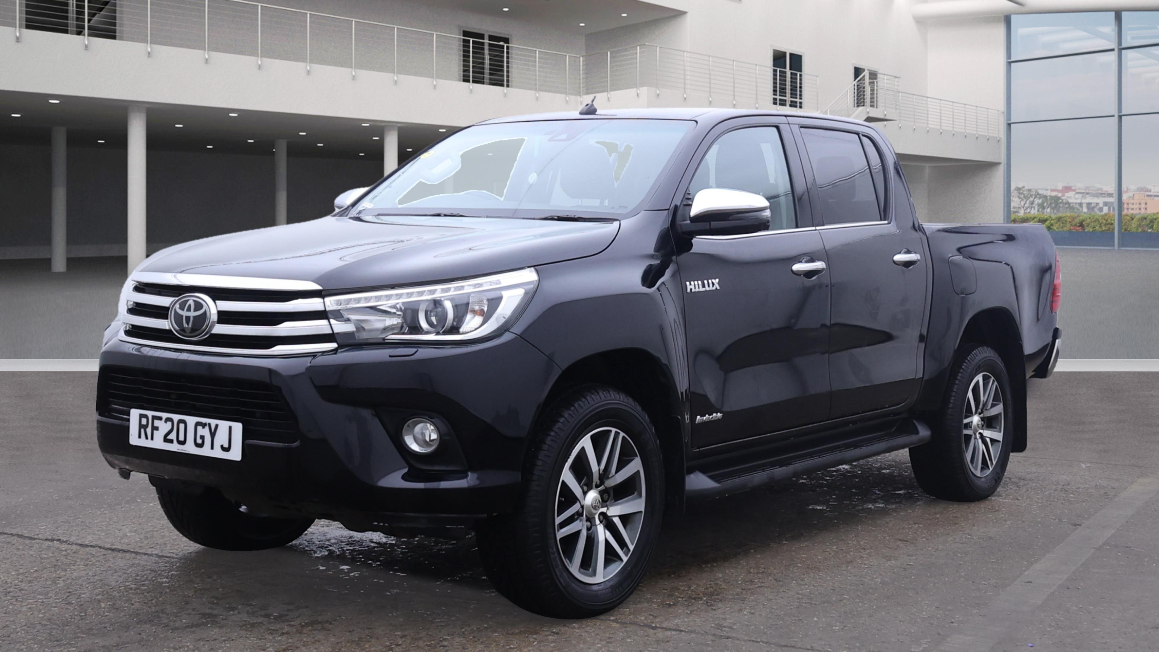 TOYOTA Hilux